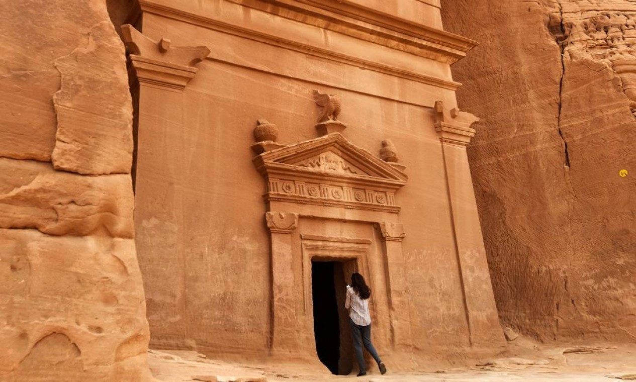 Petra, na Jordânia? Não, isso é o sítio arqueológico Madain Saleh, listado como Patrimônio da Humanidade pela Unesco, perto da cidade de Al-Ula, no noroeste da Arábia Saudita Foto: FAYEZ NURELDINE / AFP