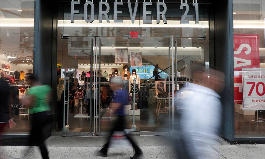 Para evitar falência, Forever 21 pode ser comprada por donos de shopping