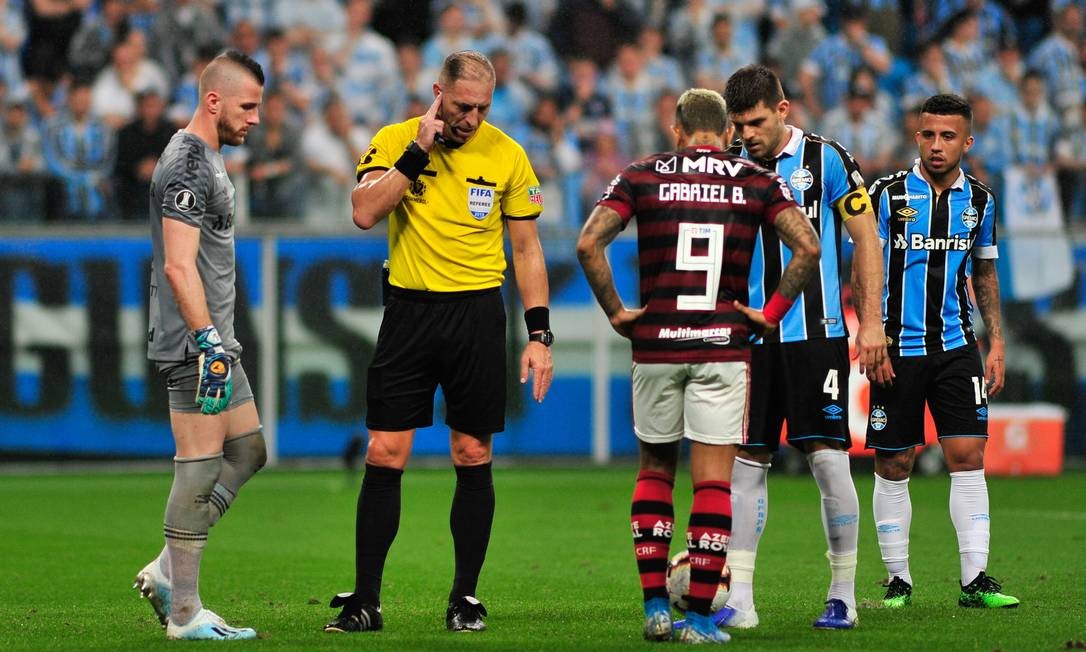 Atlético-MG x Grêmio: Hulk e Suárez colecionam semelhanças antes de  confronto direto, futebol