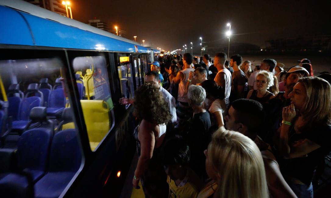 Como chegar até Globo Esporte em Barra Da Tijuca de Ônibus ou Metrô?