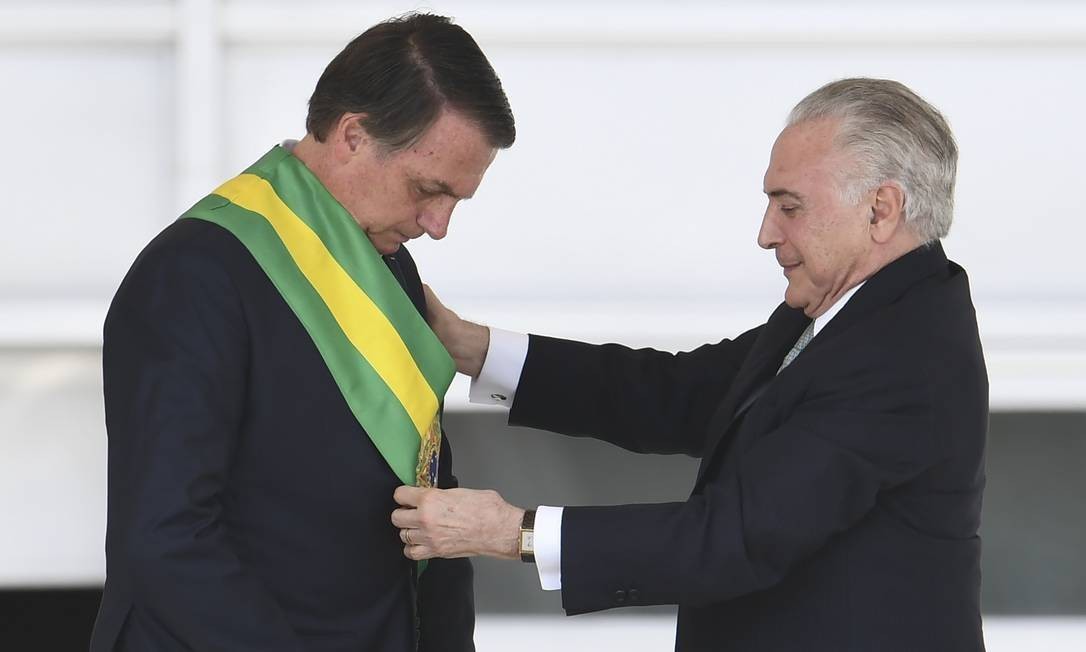 Bolsonaro divulga programa de Temer como seu