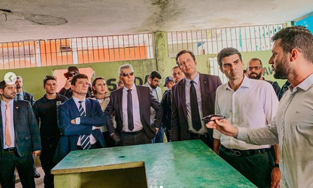 O agente Rottava (o primeiro à direita) ao lado do governador Helder Barbalho, em evento com o ministro Sergio Moro
Foto: Reprodução/Instagram