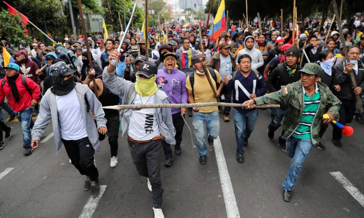 Com a crise enfrentada desde 2014, o governo equatoriano anunciou uma série de reformas trabalhistas e fiscais na quarta-feira passada. Entre elas, está o fim de subsídios estatais aos combustíveis Foto: IVAN ALVARADO / REUTERS
