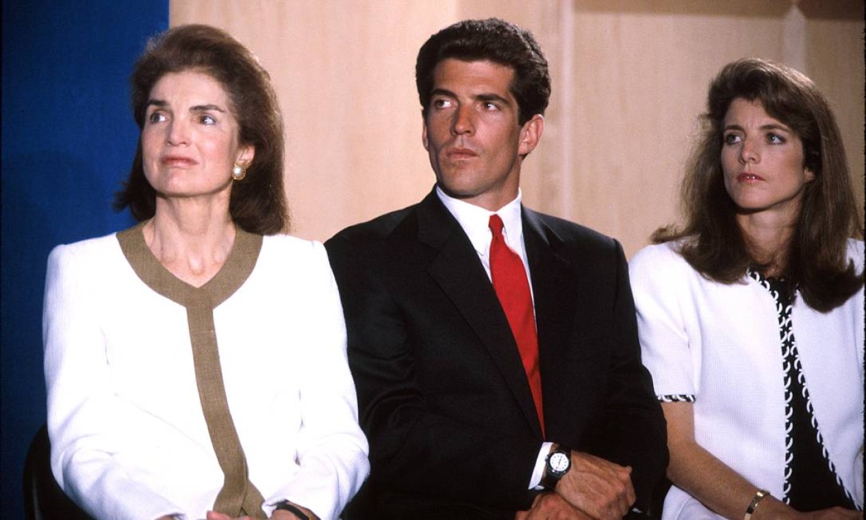 Jackie Kennedy ficou horrorizada com namoro entre o filho e Madonna