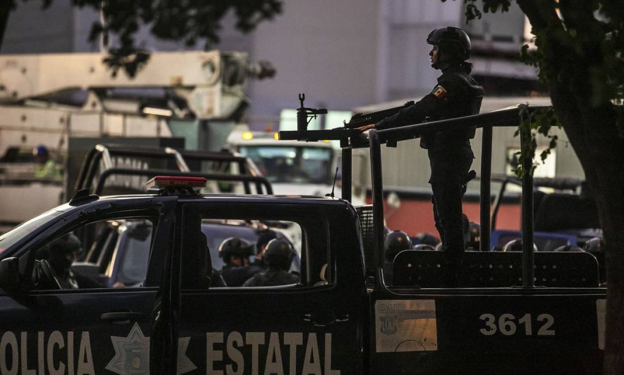 Traficantes do Cartel de Sinaloa obrigam polícia do México a libertar