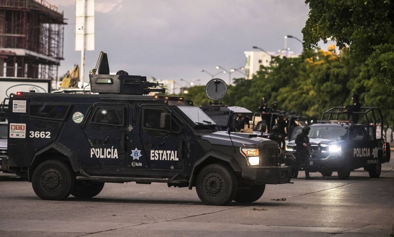 Traficantes do Cartel de Sinaloa obrigam polícia do México a libertar