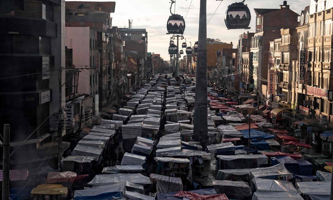 
Feira livre em El Alto, cidade majoritariamente aimará que se desenvolveu sob Morales: para sociólogo, mudanças amplas criaram novas expectativas
Foto:
/
PEDRO UGARTE/AFP
