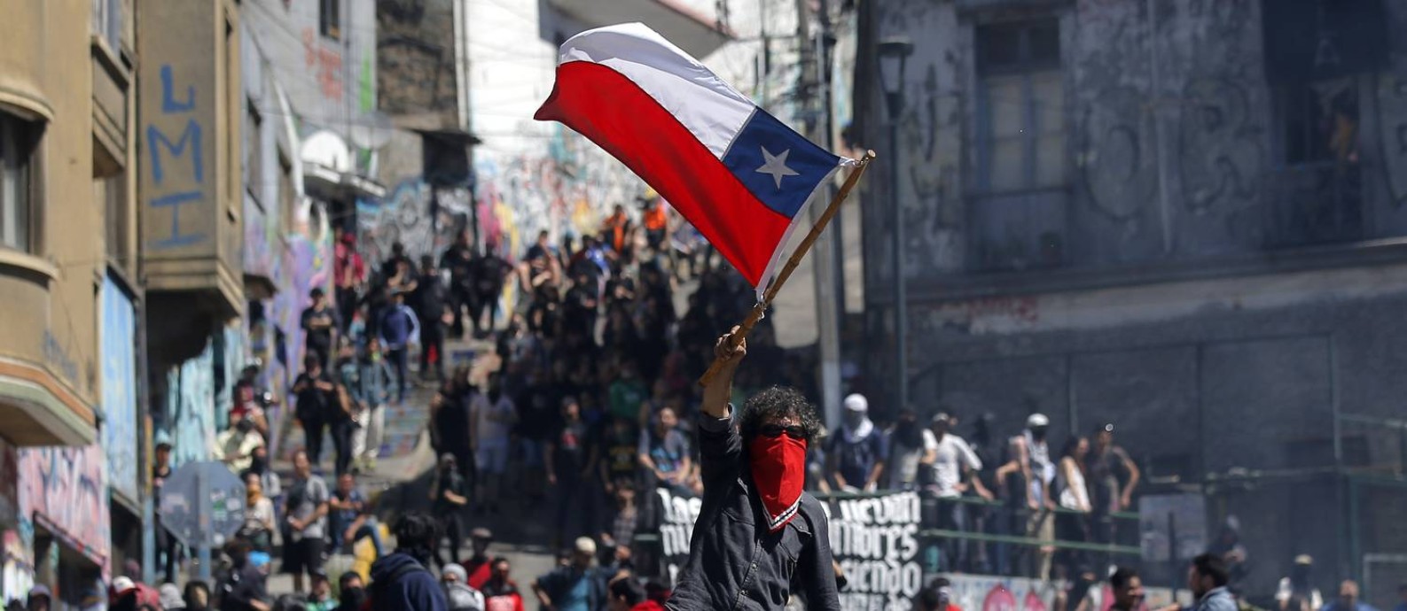 Após quatro semanas de protestos, Chile mudará Constituição