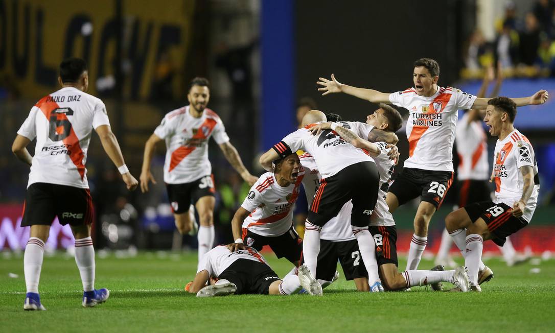 Jogadores do River Plate comemoram vaga na final Foto: AGUSTIN MARCARIAN / REUTERS