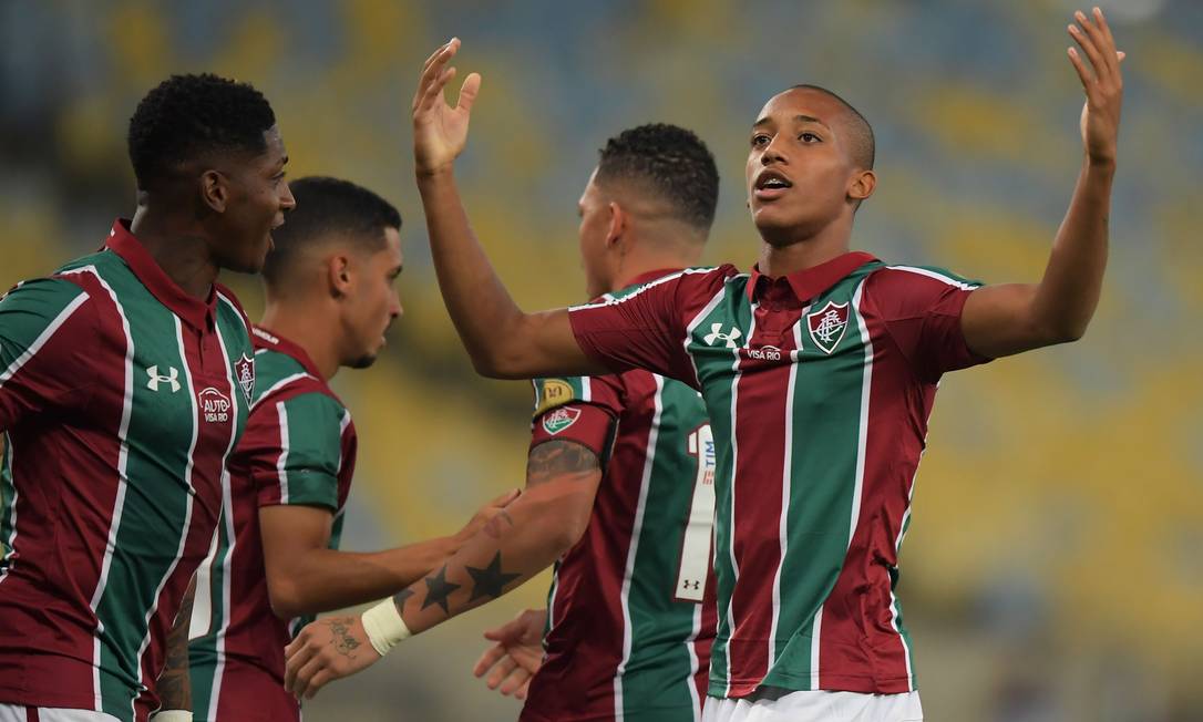 Onde João Pedro do Fluminense está jogando?