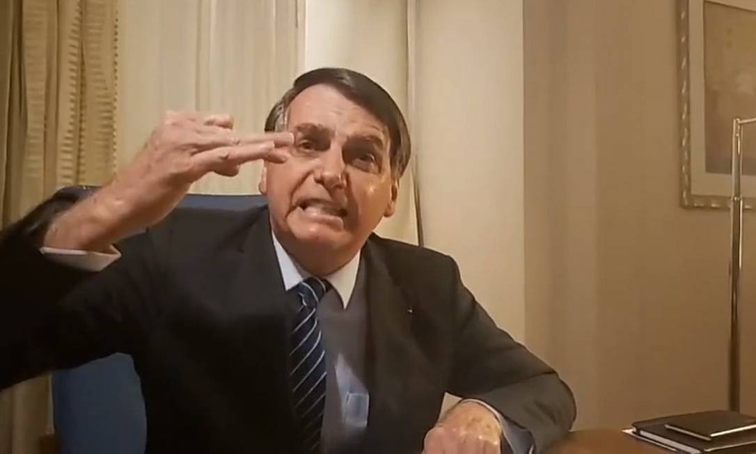 Vídeo de madrugada levanta dúvida sobre estado mental de Bolsonaro, diz Financial Times