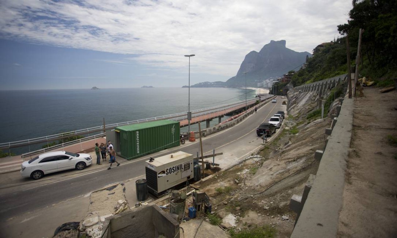 Termina nesta quinta prazo para término das obras da Avenida Niemeyer Foto: Márcia Foletto / Agência O Globo