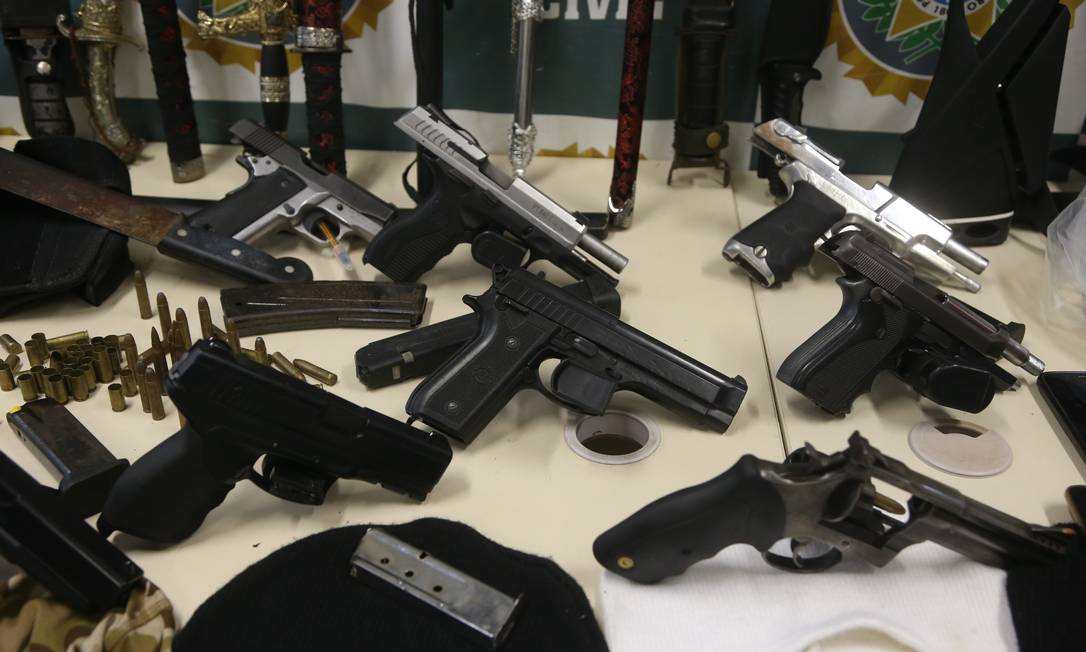 Armas apreendidas em operação no Rio de Janeiro Foto: Fabiano Rocha / Agência O Globo