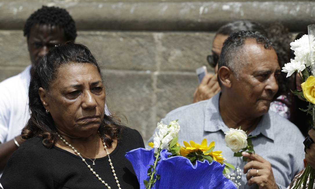 Os pais de Marielle Franco durante solenidade por um ano de seu assassinato Foto: Gabriel de Paiva / Agência O Globo