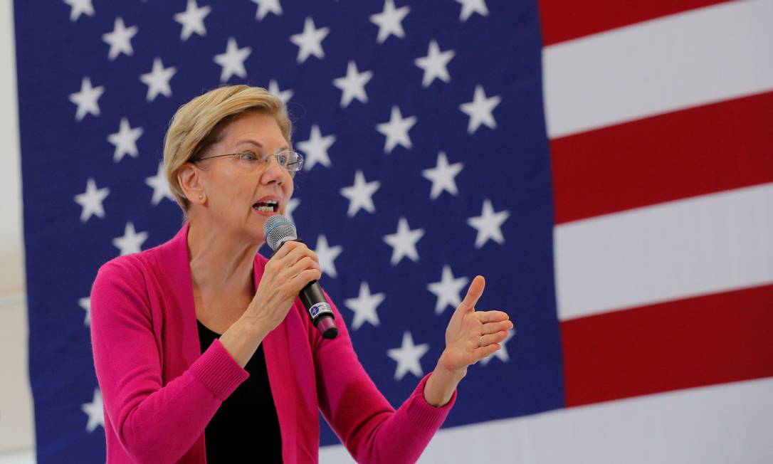 A senadora Elizabeth Warren durante campanha em New Hampshire Foto: Brian Snyder / REUTERS