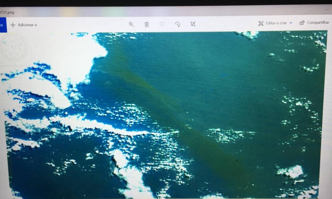 Imagem da mancha de óleo original no mar Foto: HEX Tecnologia Geoespacial