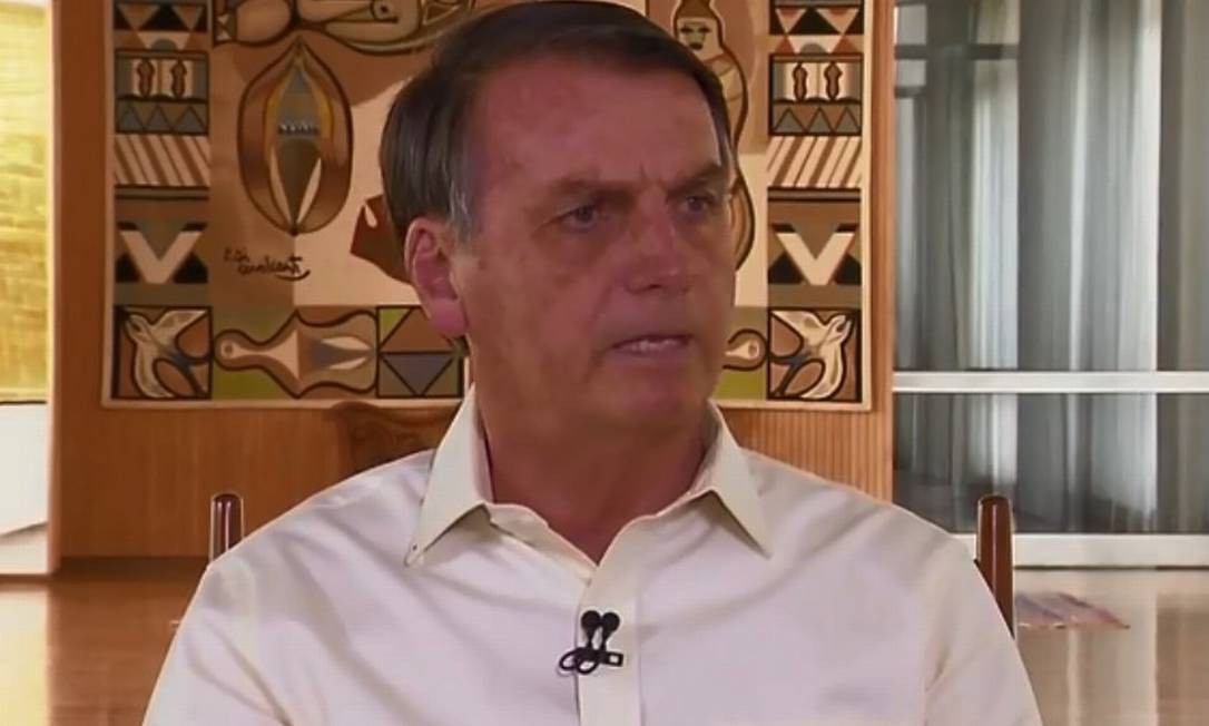 O presidente Jair Bolsonaro em entrevista à Record TV Foto: Reprodução