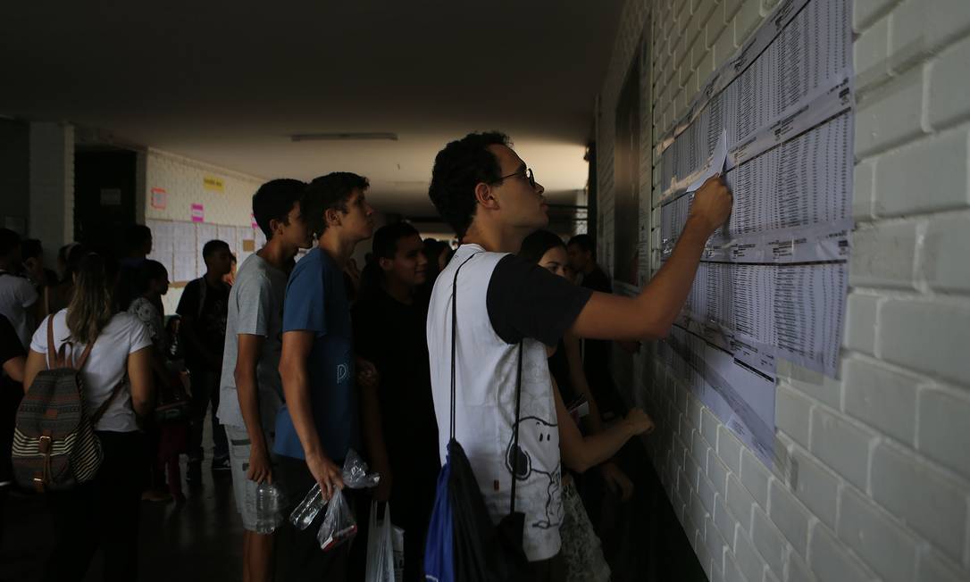 Aplicação do Enem no Colégio GISNO, na Asa Norte, Brasília. Foto: Jorge William / Agência O Globo