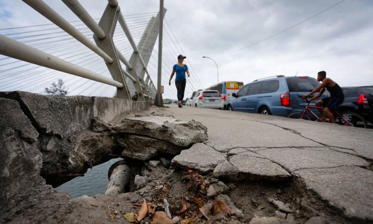 Pontes Viadutos E Passarelas Sob Responsabilidade Da Prefeitura Correm Risco De Cair Jornal O 0547