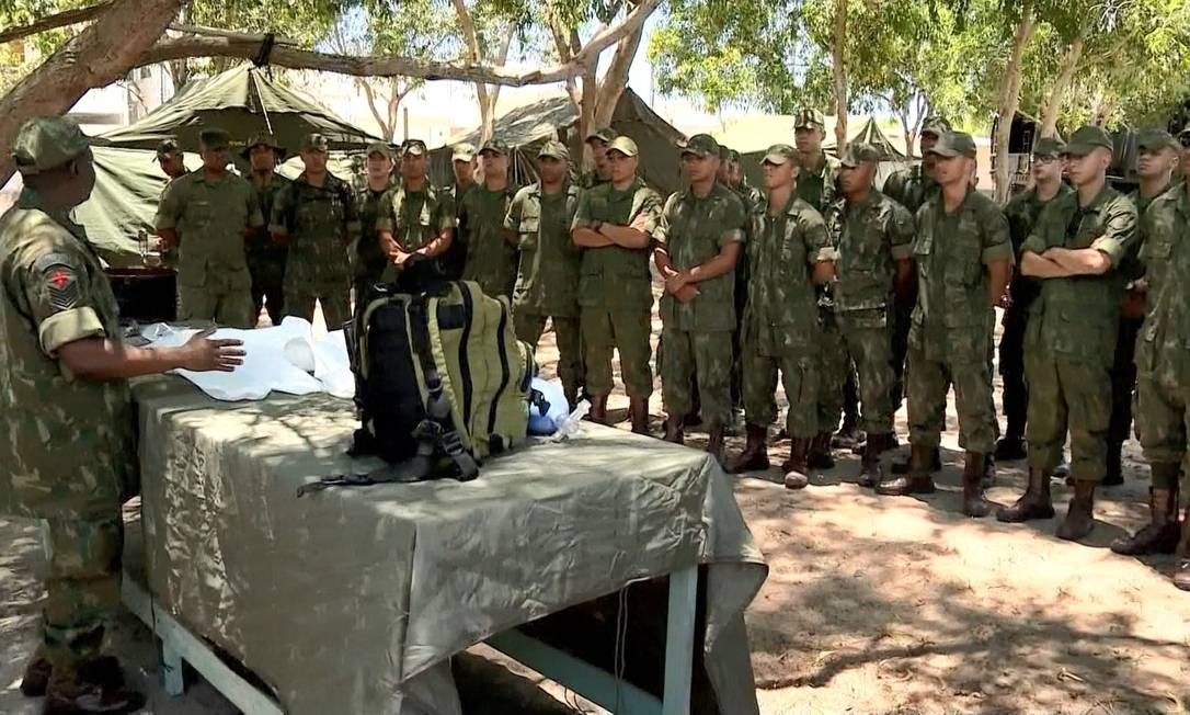 Óleo chega à primeira praia do Sudeste, em São Mateus, no Espírito Santo