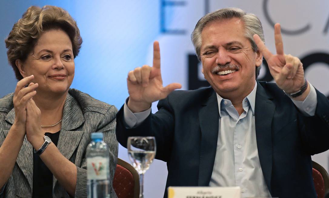Ao lado de Dilma, Fern&aacute;ndez exalta Lula na abertura de encontro do Grupo de  Puebla - Jornal O Globo