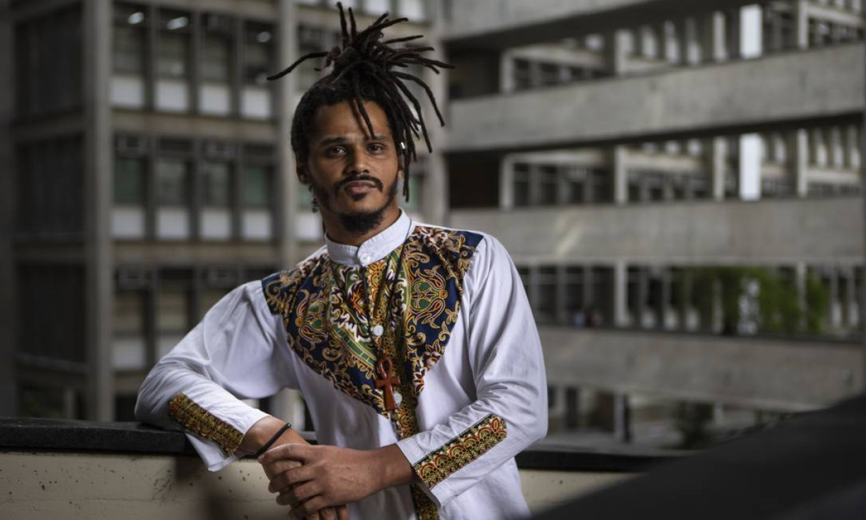 Negros são maioria pela primeira vez nas universidades públicas aponta