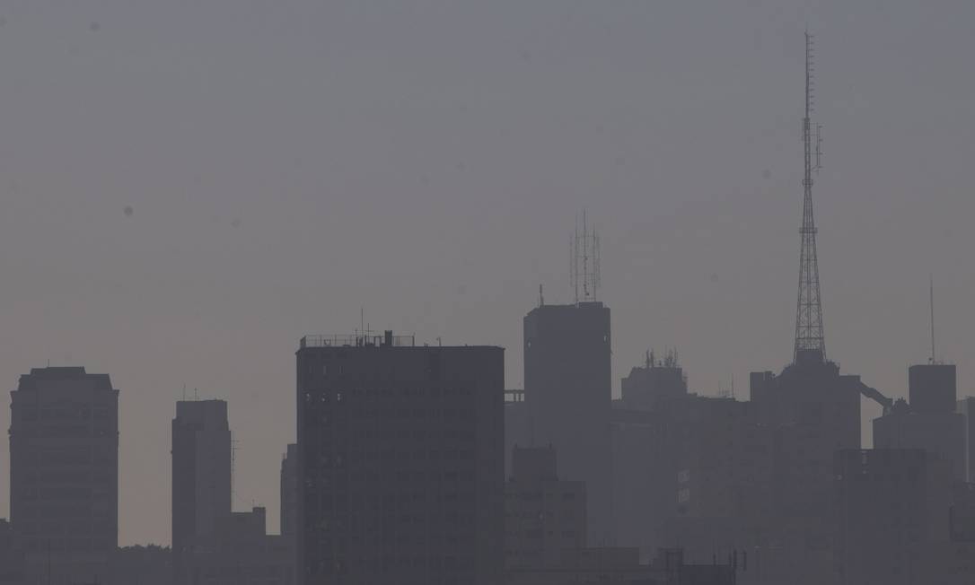 Poluição no céu de São Paulo, em foto de julho de 2018 Foto: Edilson Dantas / Agência O Globo