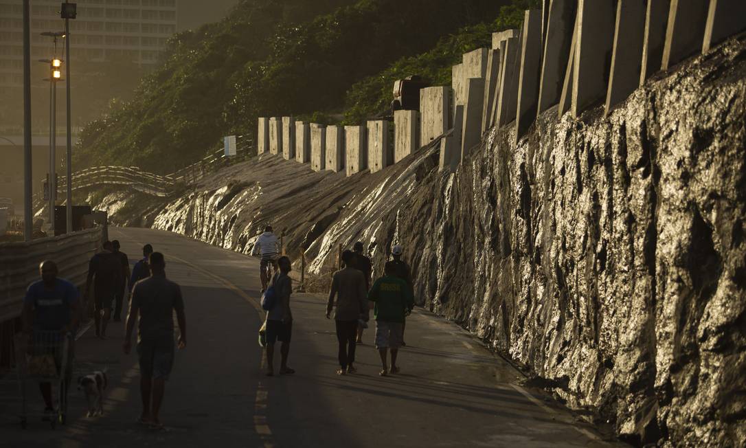 Construção, no alto do Vidigal, estava prevista em intervenções emergenciais Foto: Gabriel Monteiro / Agência O Globo