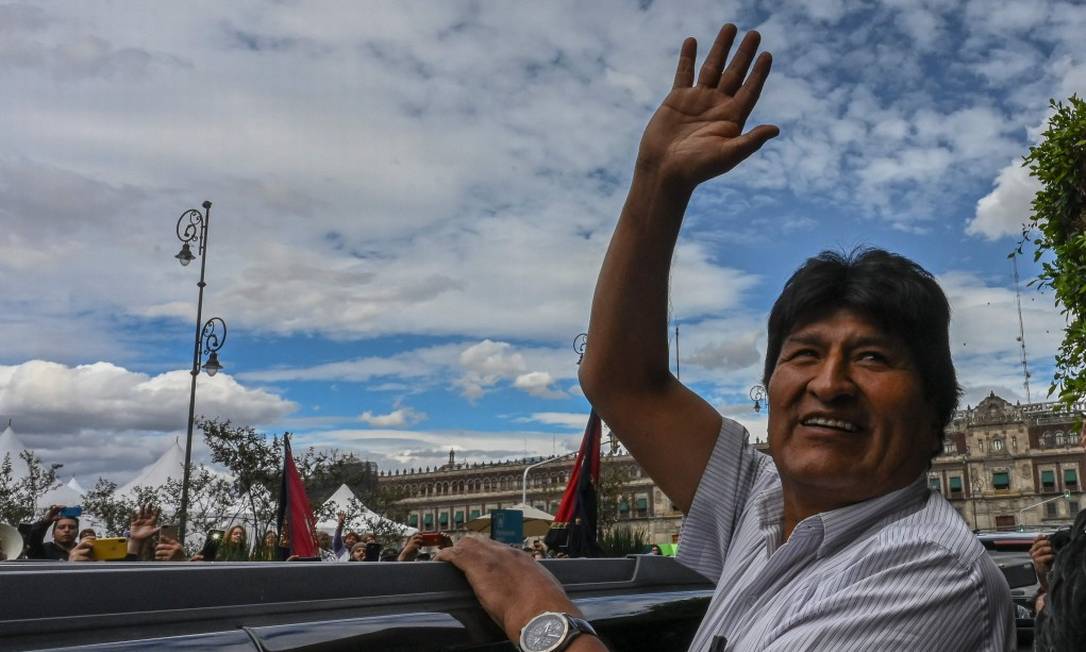 Evo Morales, na prefeitura da Cidade do México: renúncia após pressão na Bolívia Foto: PEDRO PARDO / AFP