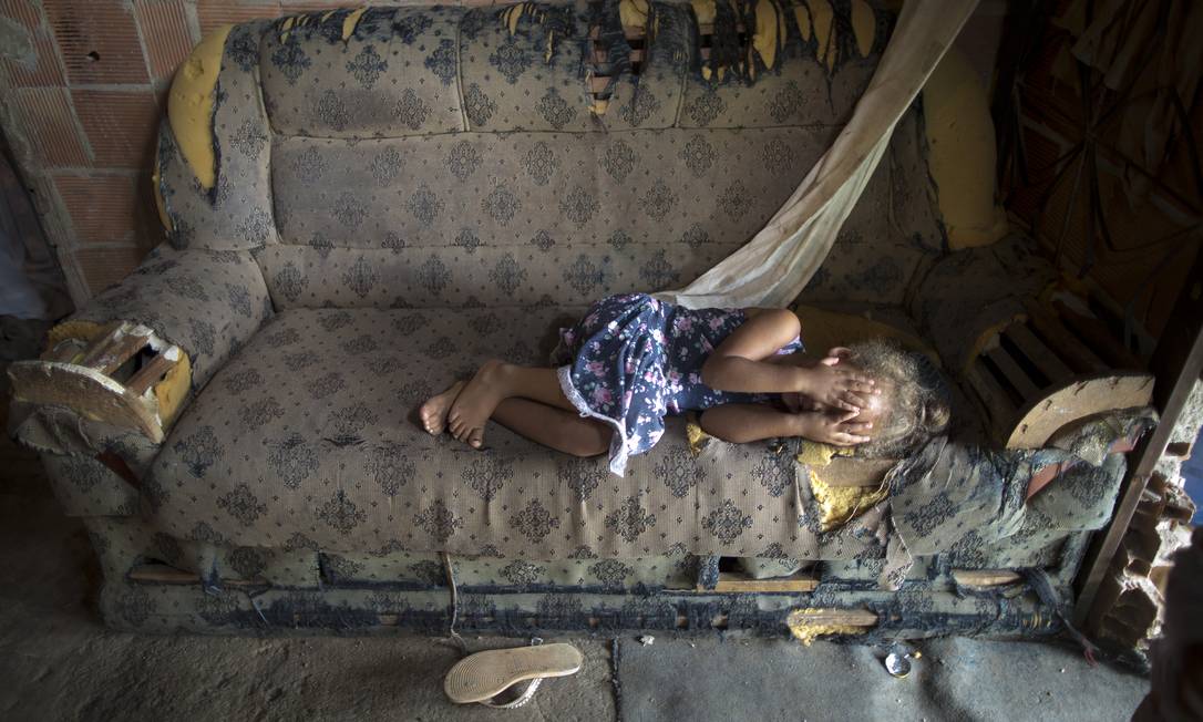 Mundo terá mais crianças afetadas pela pobreza Foto: Márcia Foletto / Agência O Globo