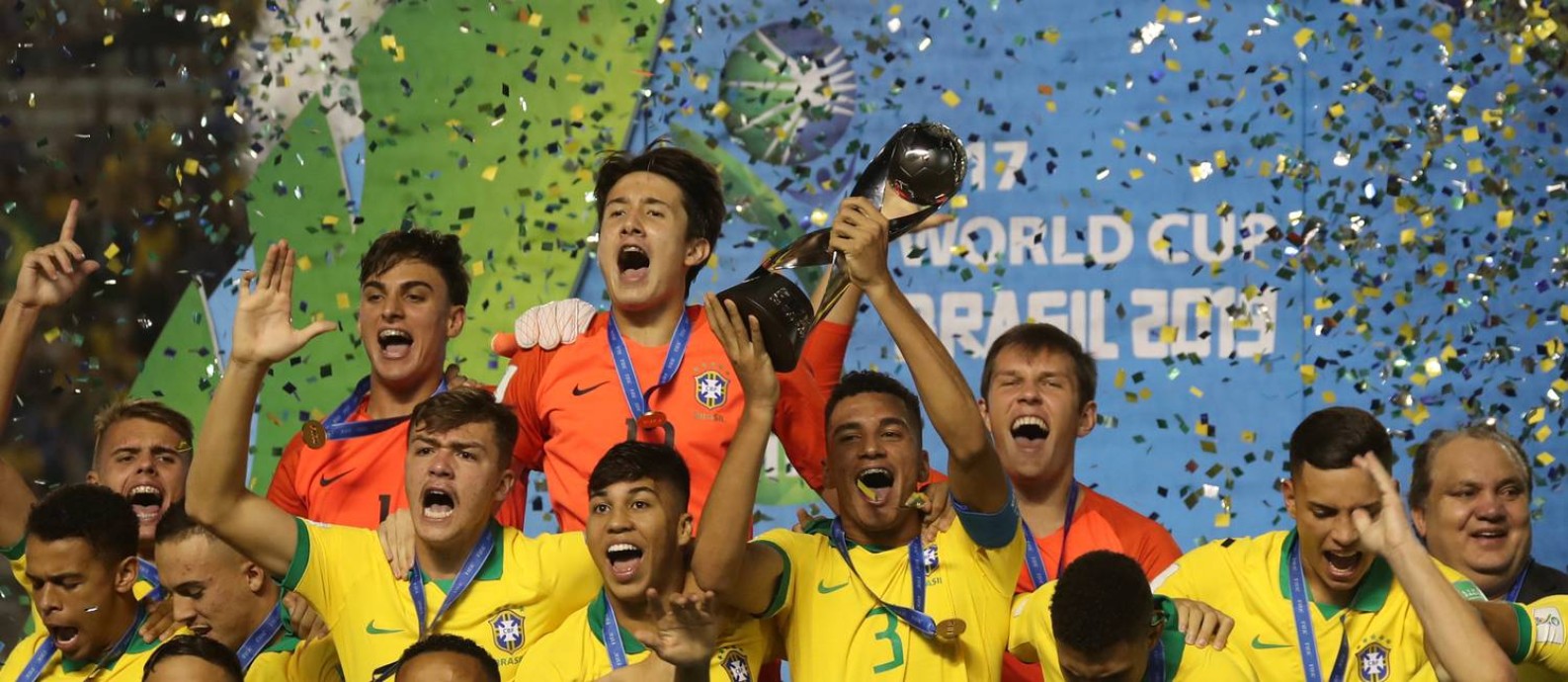 Taça do Mundial sub-17 fica em exposição neste final de semana