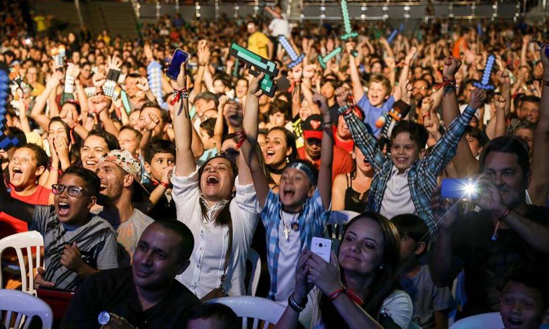 AuthenticGames se apresenta em Goiânia com música e dicas de Minecraft, Goiás