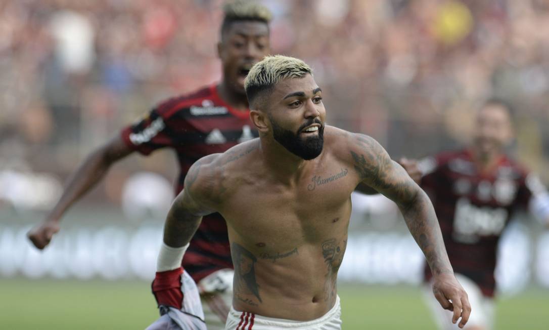 Gabigol comemora o gol da virada que deu o título de bicampeão ao Flamengo Foto: ERNESTO BENAVIDES / AFP