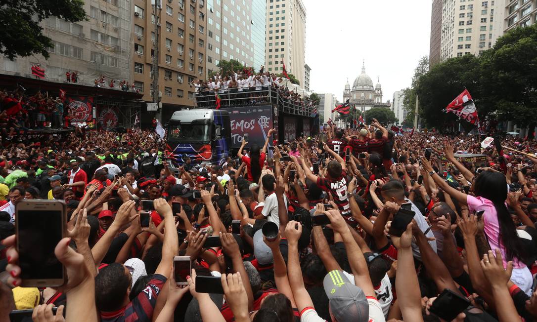 Deu Flamengo na estréia do titeísmo