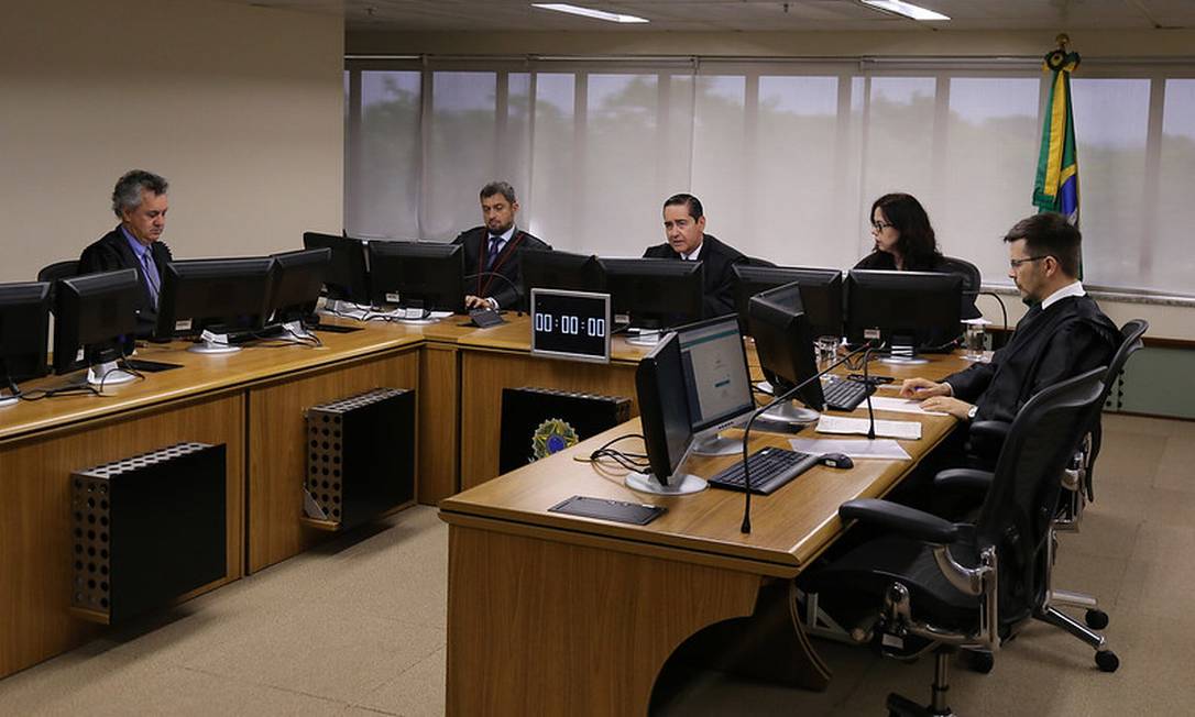Desembargadores da 8ª Turma do Tribunal Regional Federal da 4ª Região (TRF-4) analisam recurso de Lula Foto: Divulgação/TRF-4