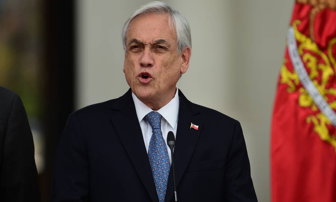 Presidente do Chile, Sebastián Piñera, durante discurso em Santiago Foto: JOHAN ORDONEZ / AFP