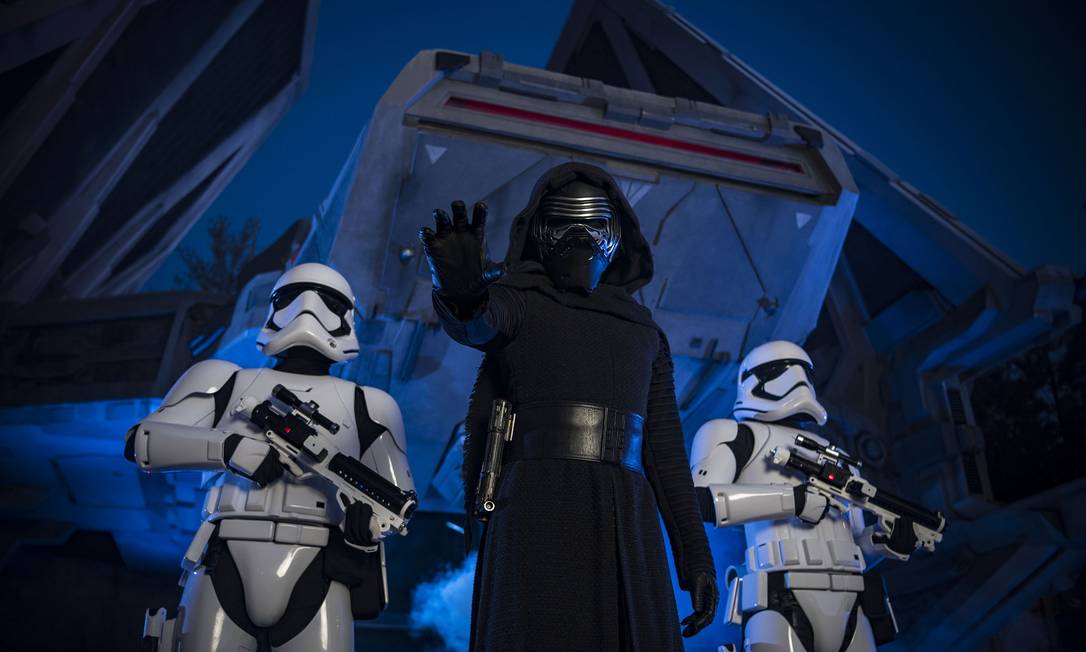 Quer ser um Stormtrooper no parque Star Wars da Disney? Eis os requisitos -  Olhar Digital