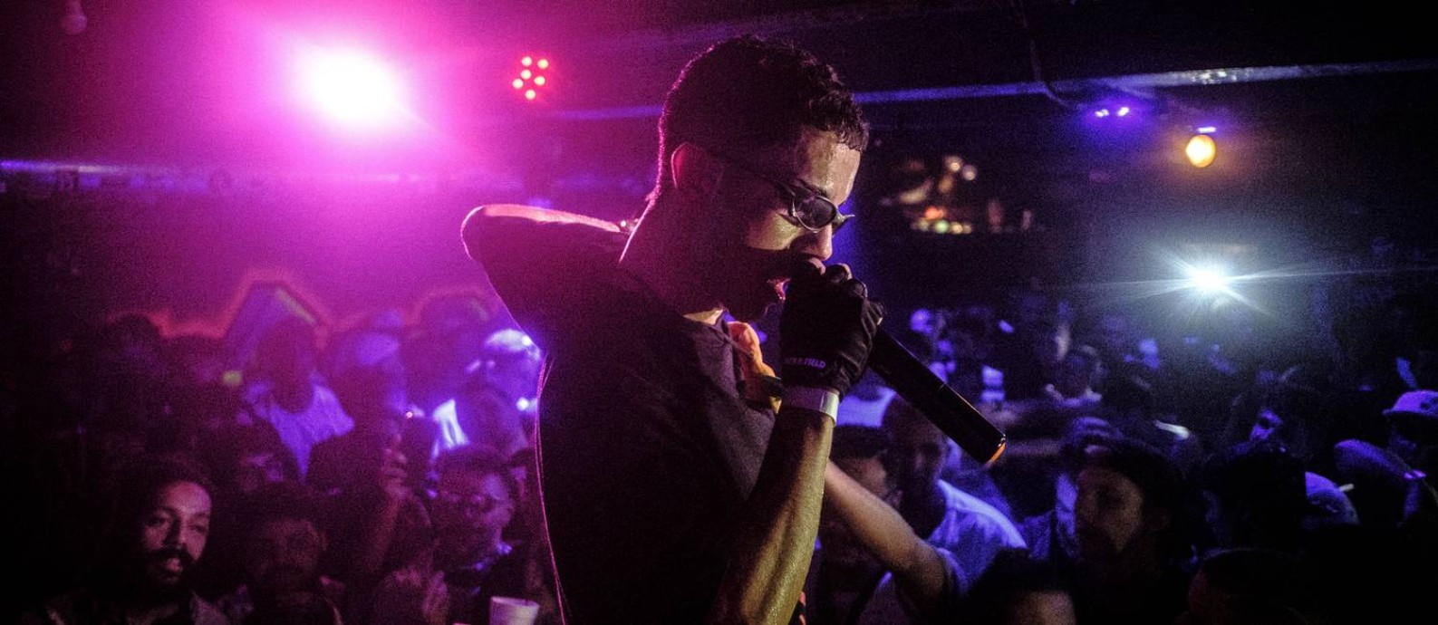 O rapper Sidoka em cena do documentário “Música pelo Brasil: Trap”, de Felipe Larozza Foto: Felipe Larozza / Divulgação