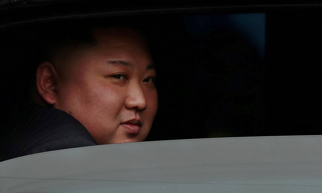 Kim Jong-un, líder supremo da Coreia do Norte, antes de reunião bilateral com Donald Trump no Vietnã, em fevereiro. Encontro marcou o fracasso das negociações sobre o programa nuclear do país Foto: Athit Perawongmetha / REUTERS