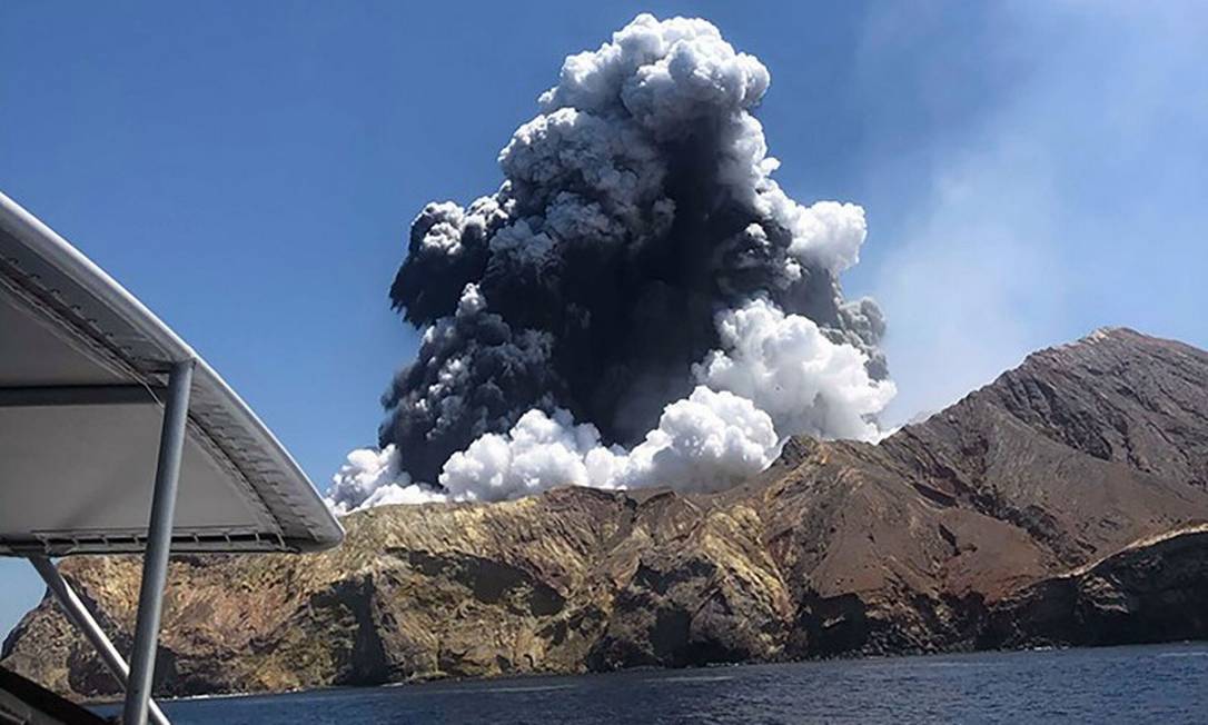 Ao menos oito pessoas morreram após erupção do vulcão White Island Foto: HANDOUT / AFP/09-12-2019