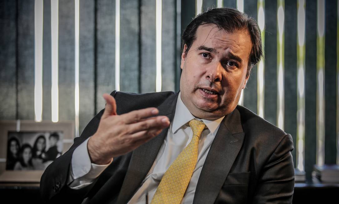 O presidente da Câmara afirmou que Roberto Alvim 'passou de todos os limites' Foto: André Coelho / Agência O Globo