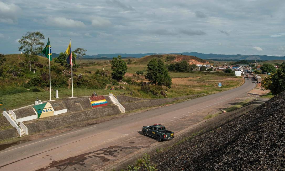 Fronteira entre Brasil e Venezuela, perto da cidade de Santa Elena de Uairén. Grupo atacou unidade militar venezuelana na região e roubou um lote de armas Foto: BRUNO MANCINELLE / AFP