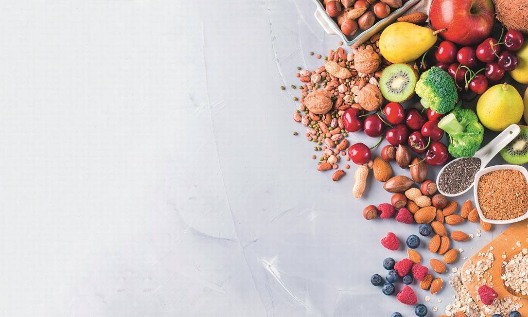 Grãos, frutas e legumes fazem parte das dietas Foto: Shutterstock