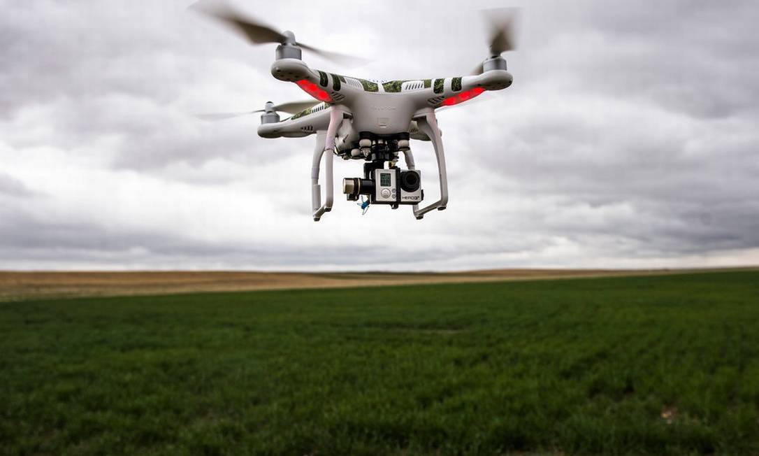 Drone pilotado por agricultores do Colorado em 2015 Foto: Michael Ciaglo / New York Times