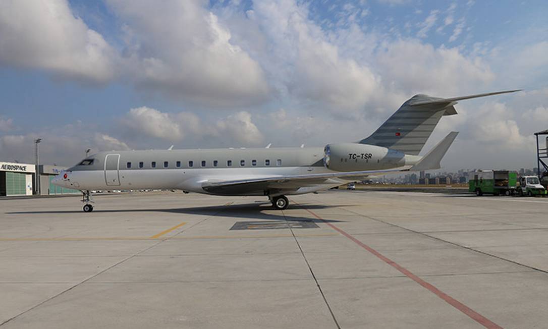 O jato Bombardier Global Express, registrado como TC-TSR, foi um dos utilizados por Ghosn na fuga do Japão para o Líbano Foto: MNG Jet
