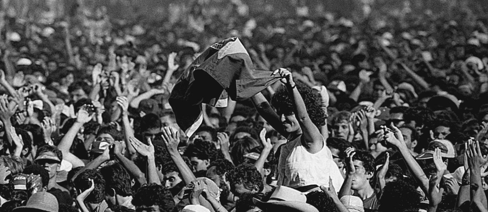 Plateia da primeira edição do Rock in Rio, em 1985 Foto: Jorge Marinho / Agência O Globo