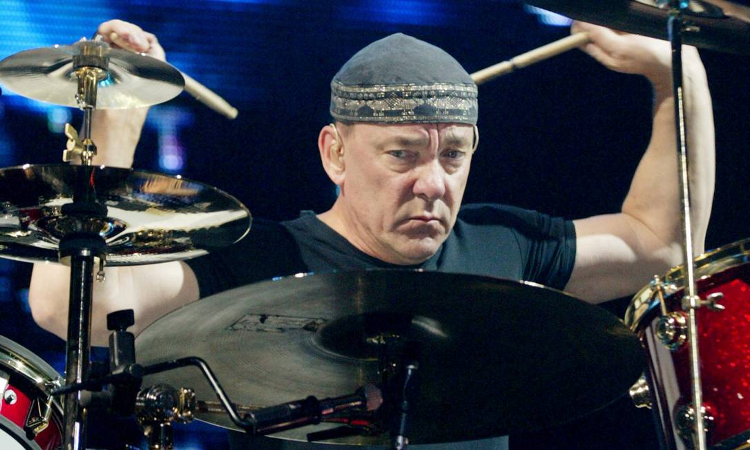 O baterista do Rush, Neil Peart, em show no ano de 2002, na MGM Grand Garden Arena de Las Vegas Foto: Ethan Miller / REUTERS