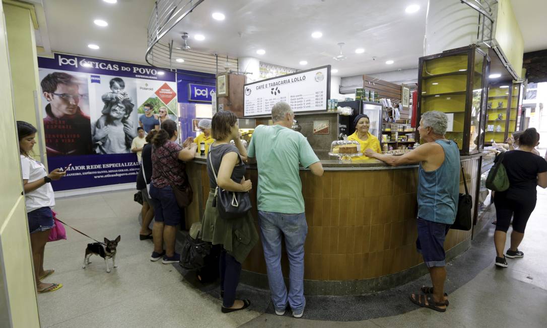 Tradicional charutaria Lolló reabre no mesmo ponto em Copacabana, com ...