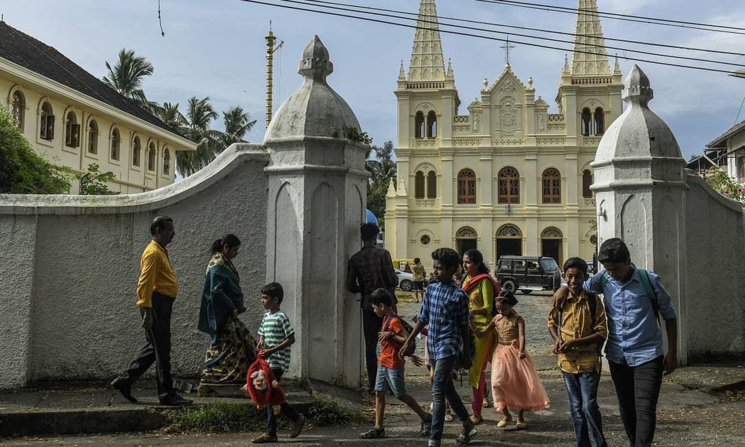 A Catedral de Santa Cruz é uma das muitas igrejas construídas pelos antigos colonizadores europeus (neste caso, portugueses) em Kochi, na Índia Foto: Atul Loke / The New York Times