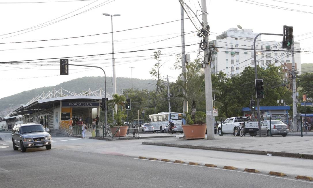 Milícia dobra taxa de segurança cobrada de moradores na Praça Seca